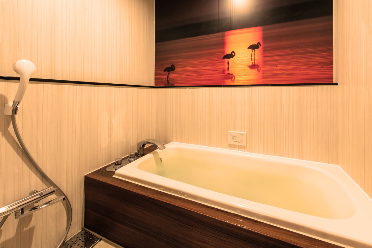 images/703e.jpg